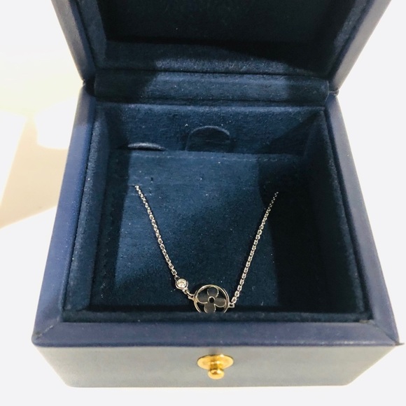 Auth Louis Vuitton 18k Solid White Gold Diamond Idylle Blossom Pendant Necklace - Picture 7 of 9